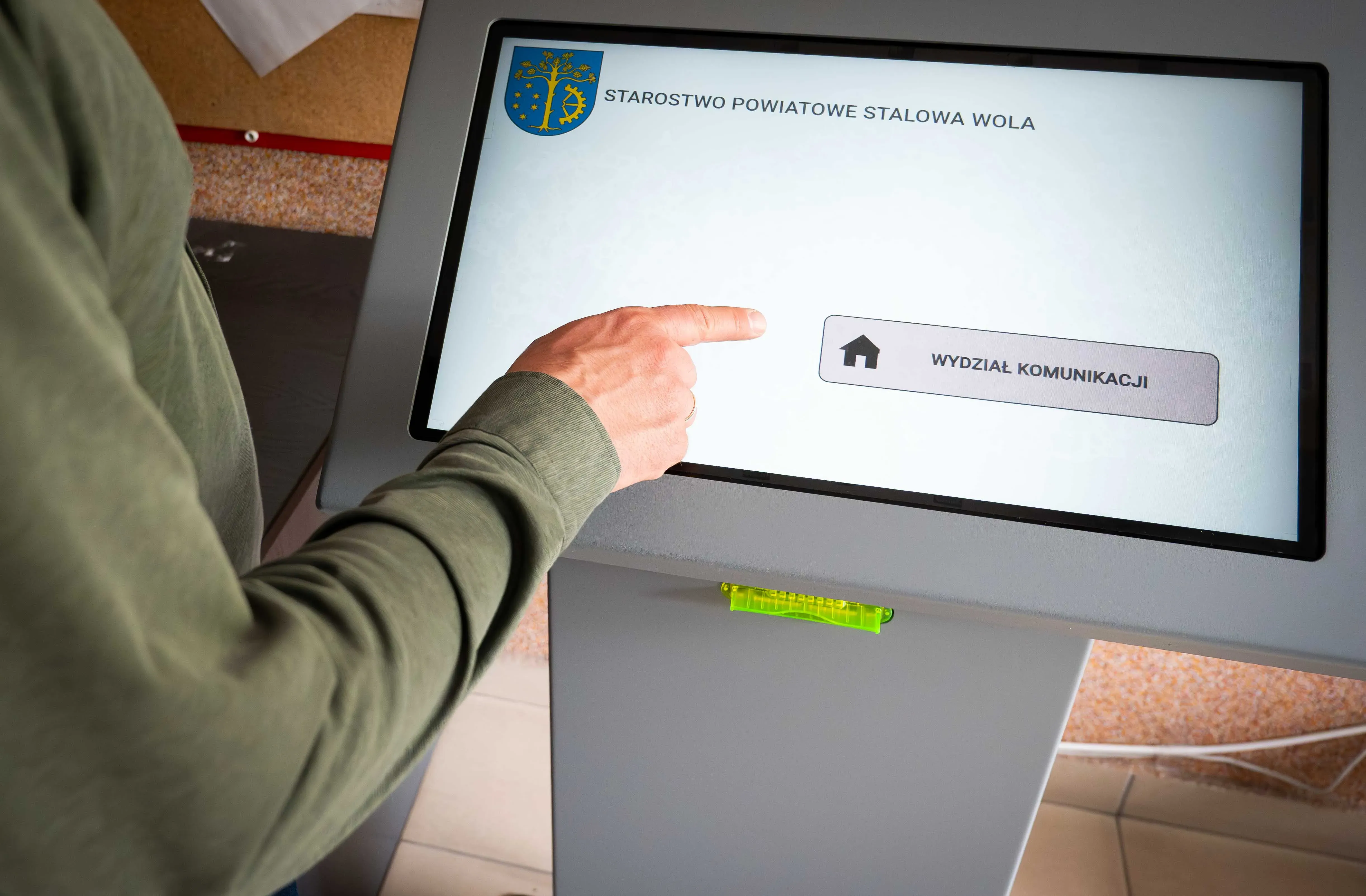 Biletomat w Wydziale Komunikacji stalowowolskiego starostwa od czerwca
