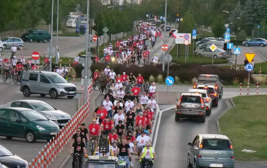 XV Rajd Honoru przejechał Stalową Wolę w 82. rocznicę Powstania Warszawskiego