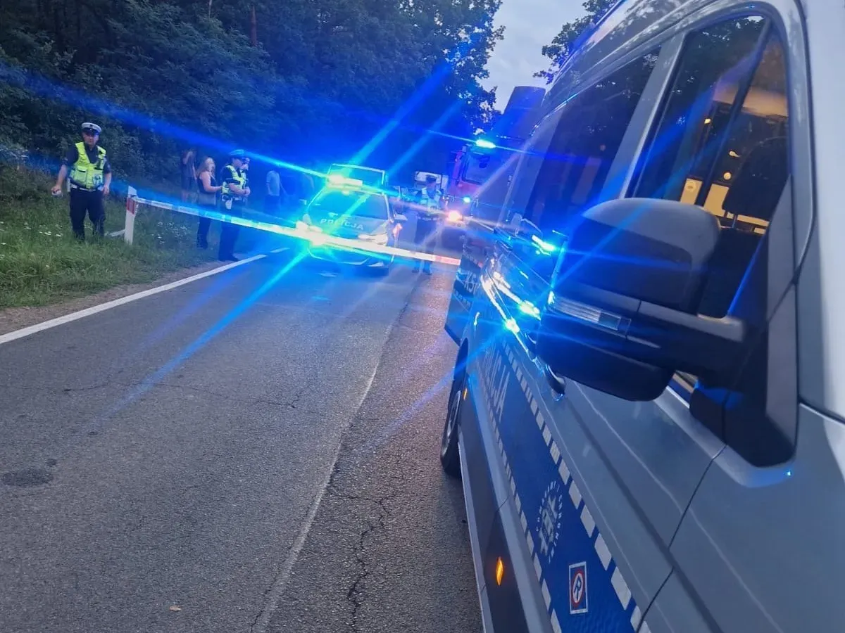 Wypadek rowerzysty na DW 876: 12-latek zabrany śmigłowcem do szpitala
