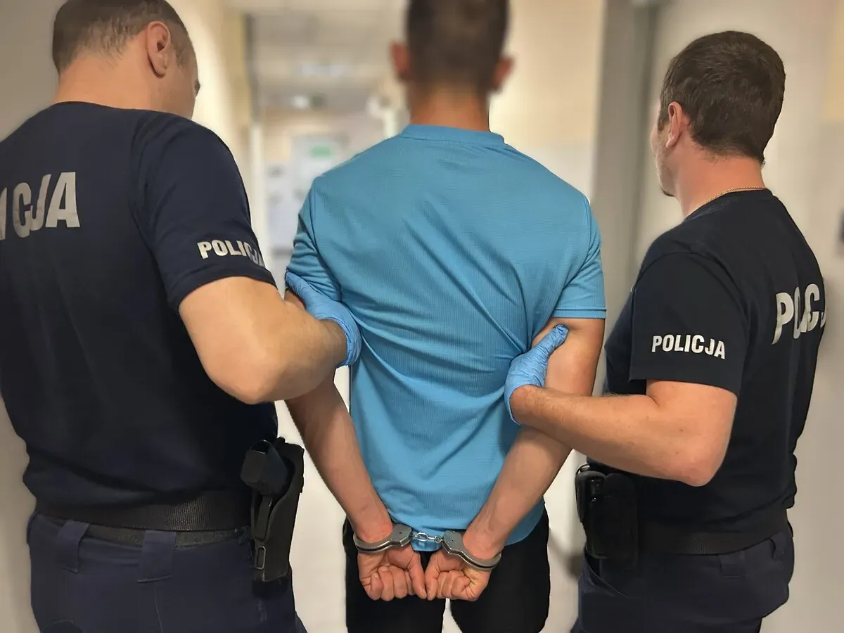 Policja w Stalowej Woli zatrzymała dwóch poszukiwanych mieszkańców powiatu