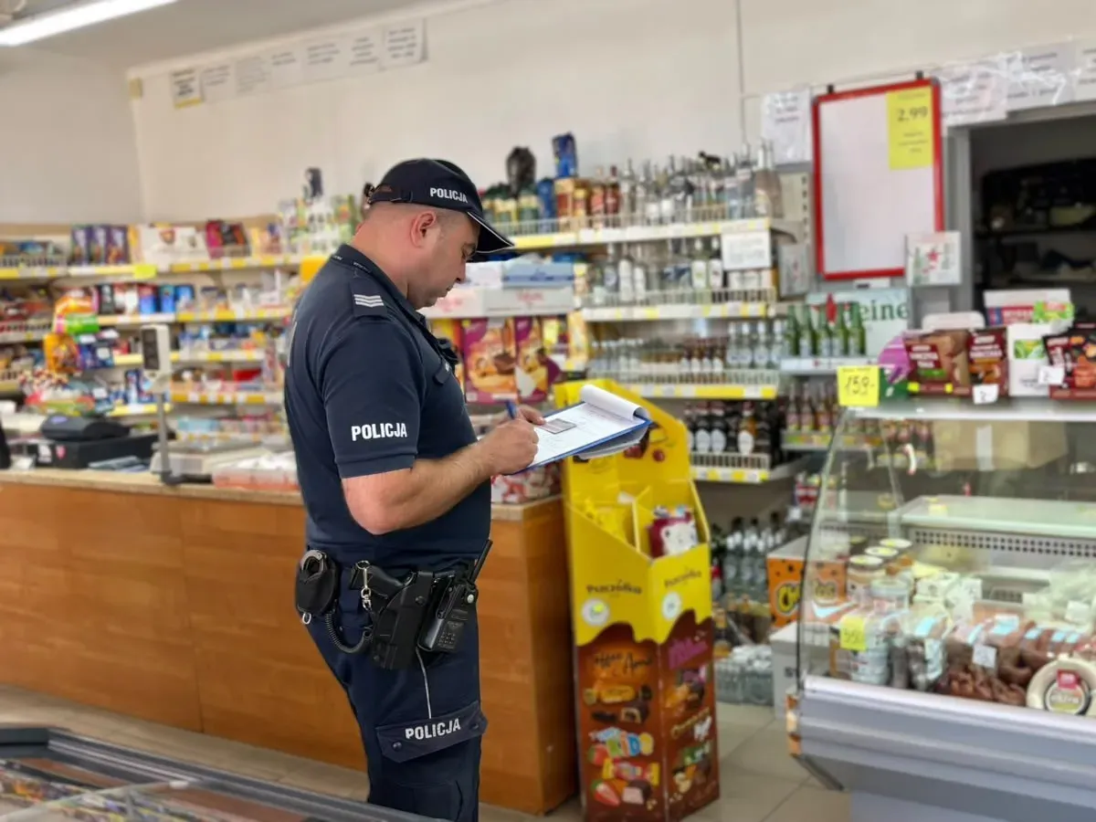 Policja skontrolowała ponad 40 punktów sprzedaży alkoholu w Stalowej Woli