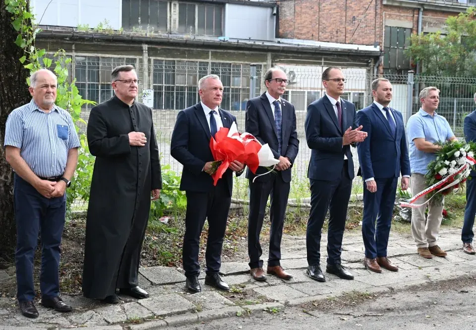 46. rocznica Solidarności: uroczystości pod Krzyżem przy Narzędziowni