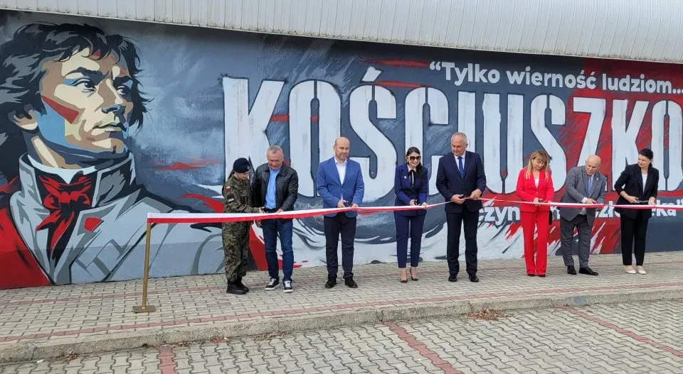 Murale wartości odsłonięte w ZS Nr 2 w Stalowej Woli — projekt z Budżetu Obywatelskiego