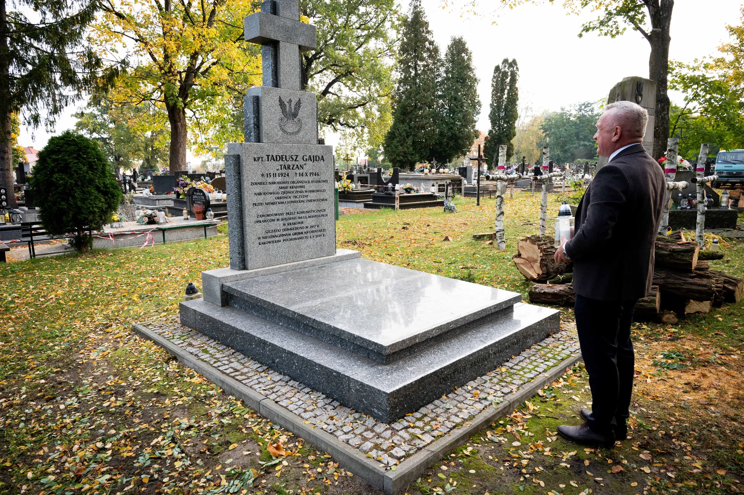 Rocznica śmierci kpt. Tadeusza Gajdy ps. „Tarzan”: znicz od wicestarosty